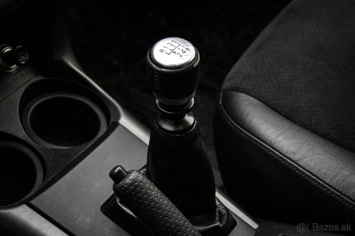 Toyota RAV4 2.2 D-4D 110kw MT/6 2013 - 19