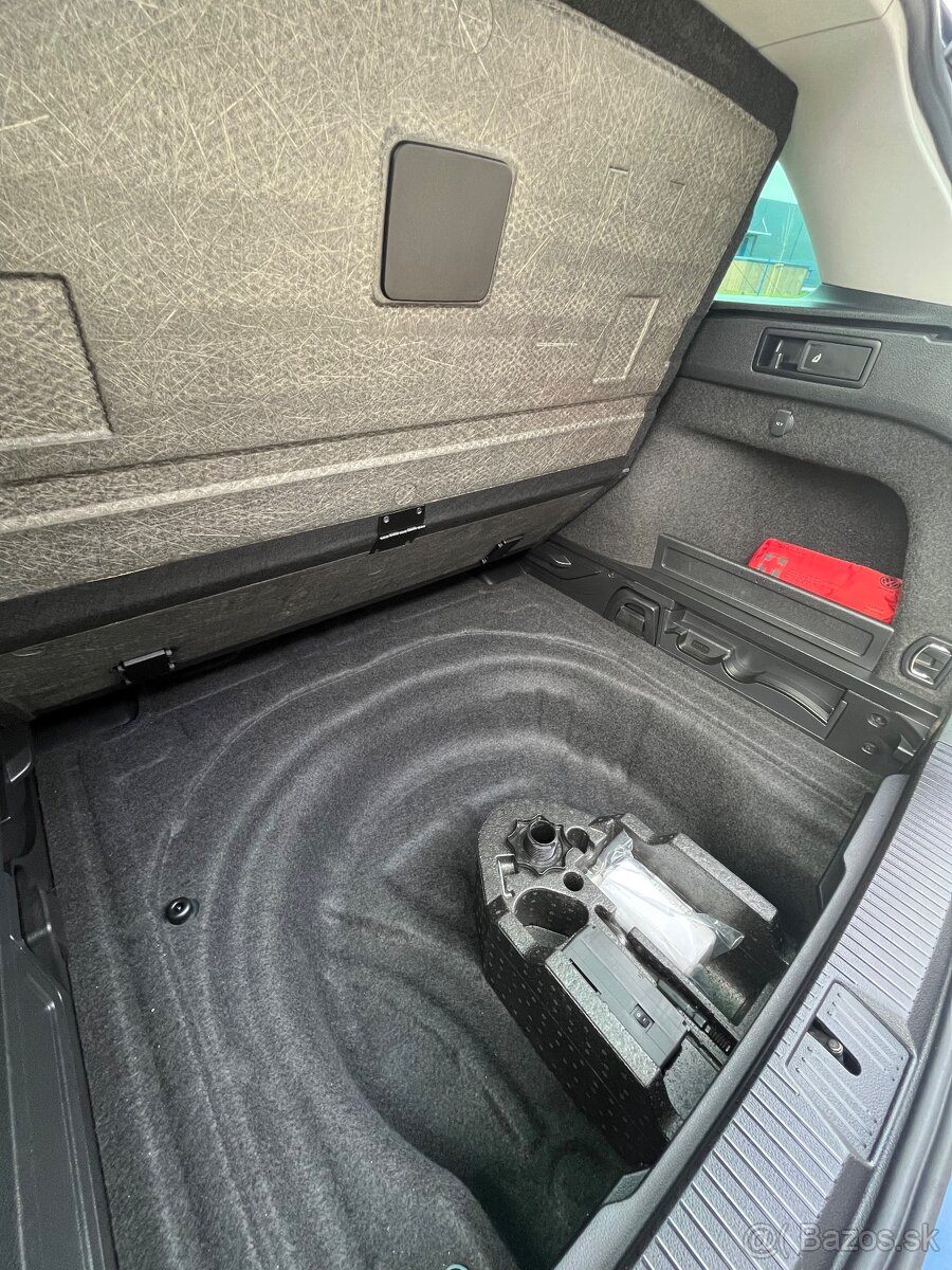 VW Passat B8.5 2.0TDI DSG 2021 Aqaumarinblue - 19