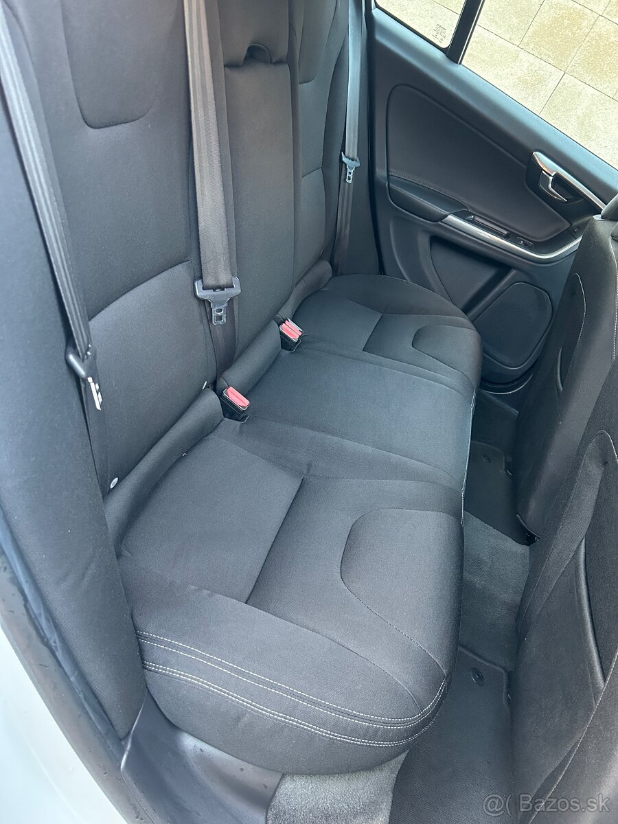 Volvo V60 D4 2.0D 133kw - 19