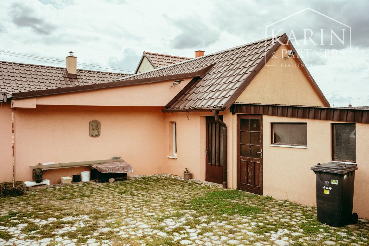 REZERVOVANÉ:3i rodinný dom po rekonštrukcii s krytou terasou - 19