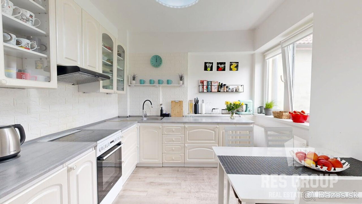 Na predaj, Rodinný dom, Rosina, 6 izieb, 400 m2, RES GROUP - 19