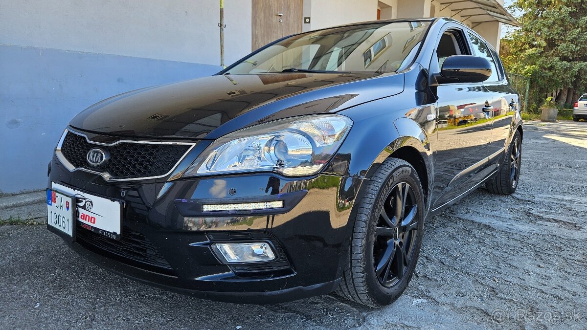 Kia Cee´d 1.6 CRDi VGT 115k TX ISG - 19