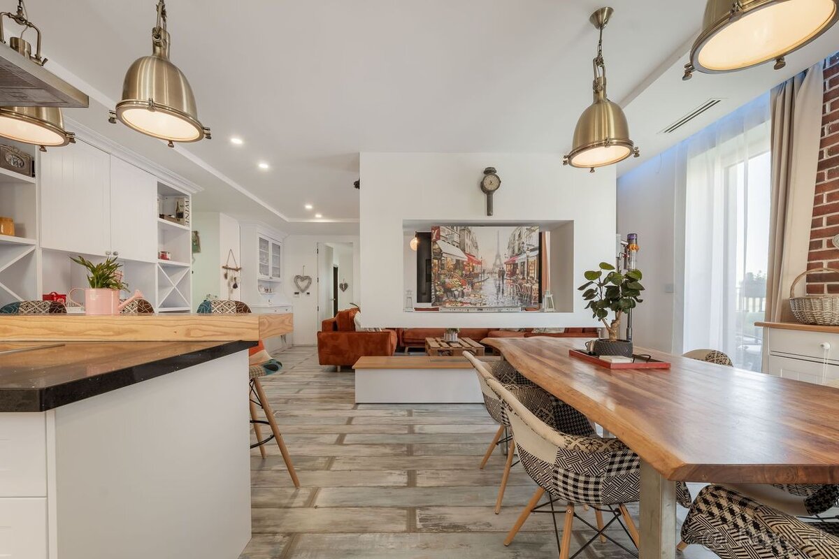 ZELENÁ STRÁŇ - PRIESTRANNÝ 4 IZBOVÝ BYT, 3 TERASY, 2 GARÁŽOV - 19