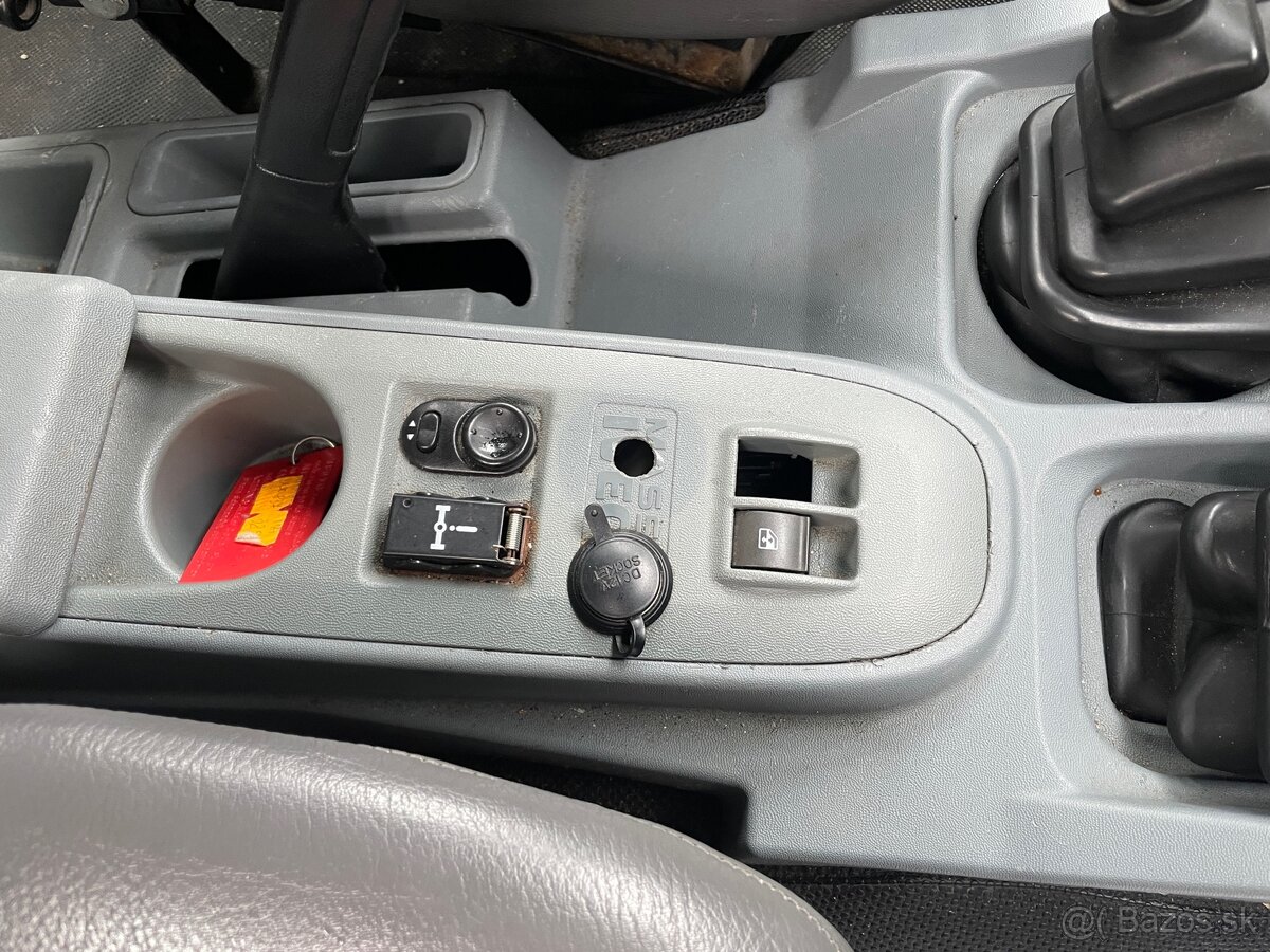 IVECO MASSIF - NA PREDAJ - 19