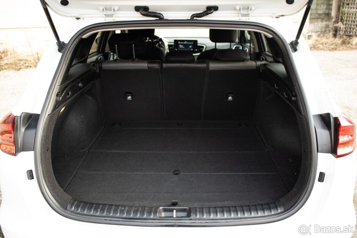 Kia Ceed SW 1.5 T-GDi Silver 1. majitel v záruke. - 19