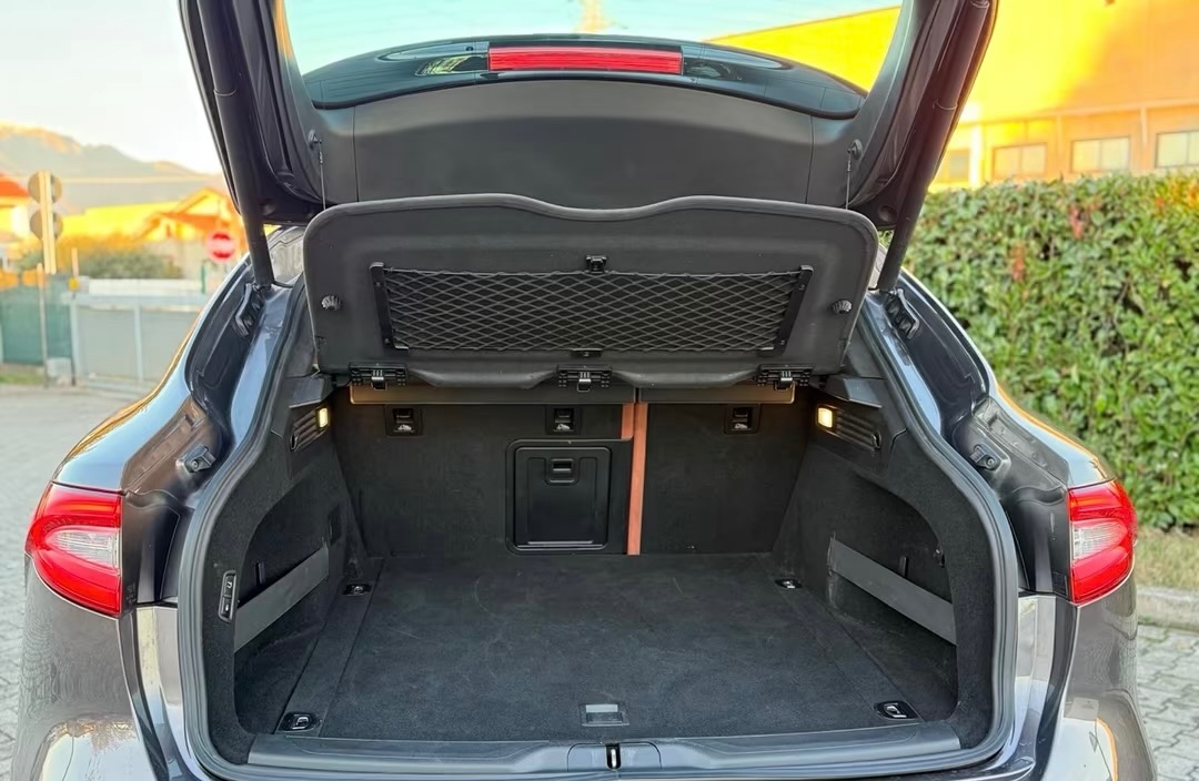 MASERATI LEVANTE 3.0 D - 19