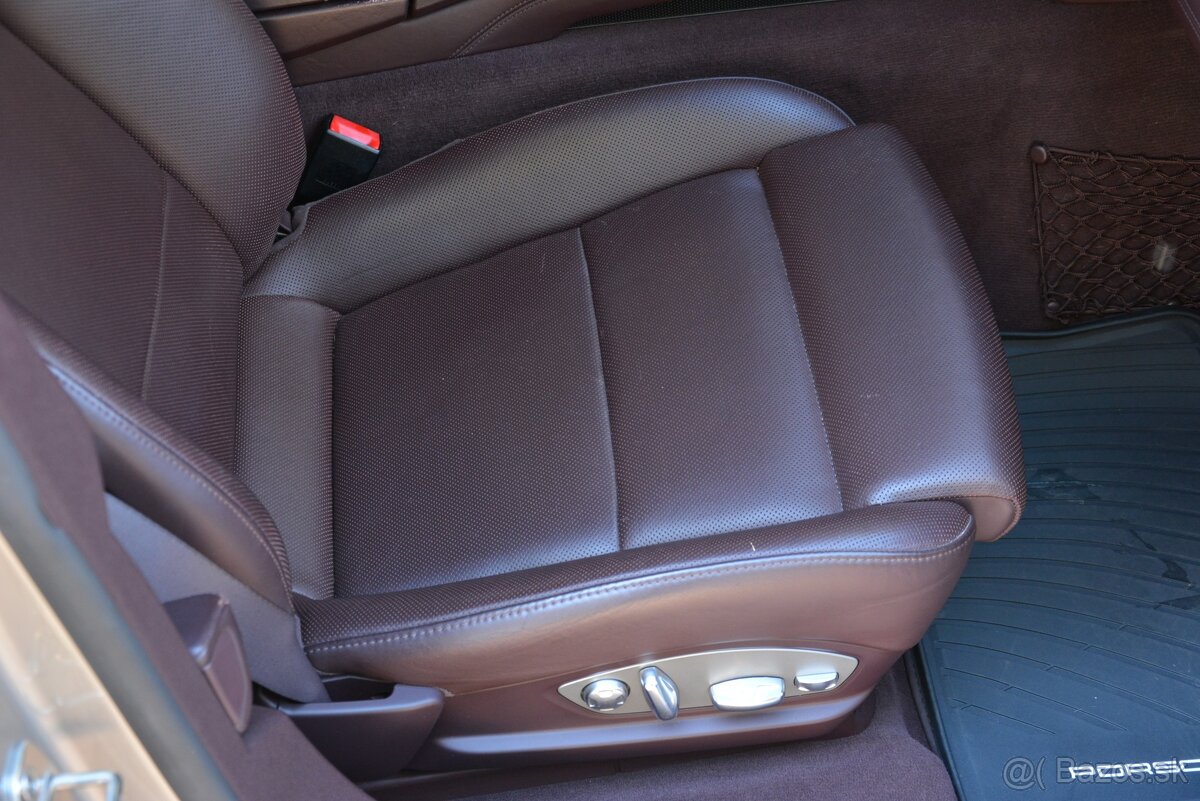 Porsche Panamera 4.80 4S Slovák, Serv.história, 2.Majitel - 19