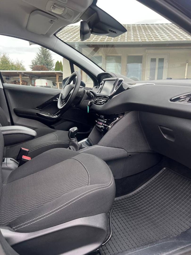 Peugeot 208 1.2 PureTech Active E6.2 - 19