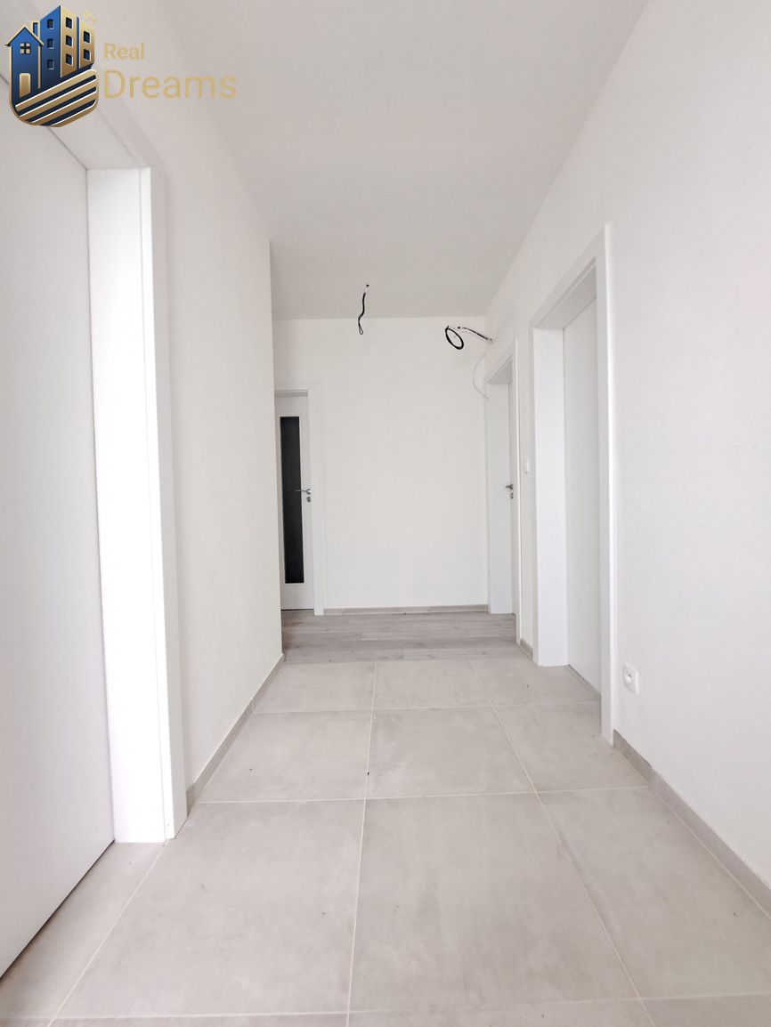 Priestranné novostavby 4-izbových rodinných domov v meste Ša - 19