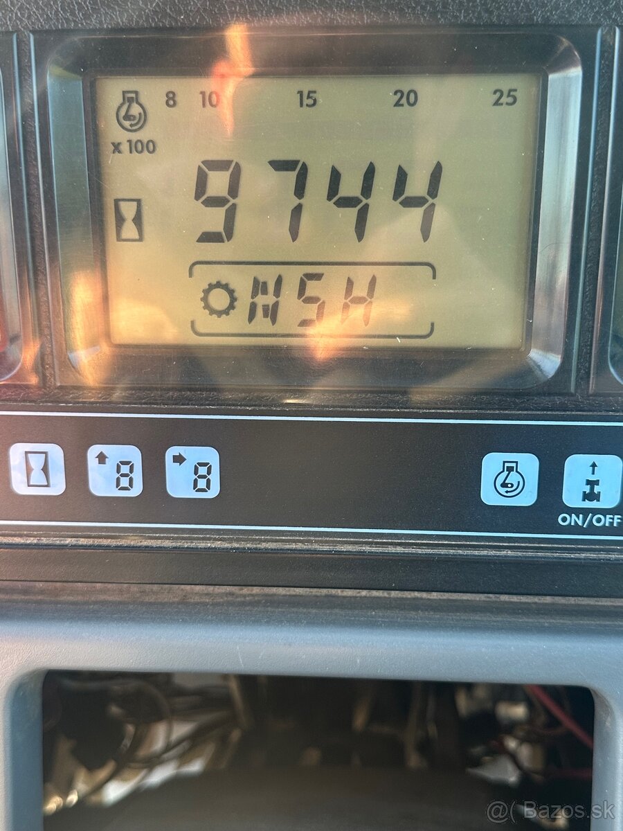 New Holland TS90 - 19