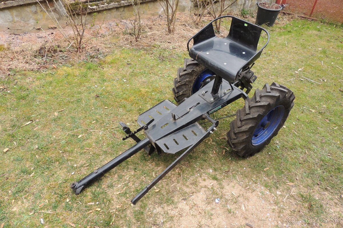 Nosič náradia za malotraktor Tecák - 19