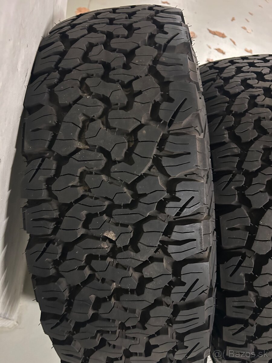 Jeep Wrangler 285/70 r17 BF Goodrich - 19