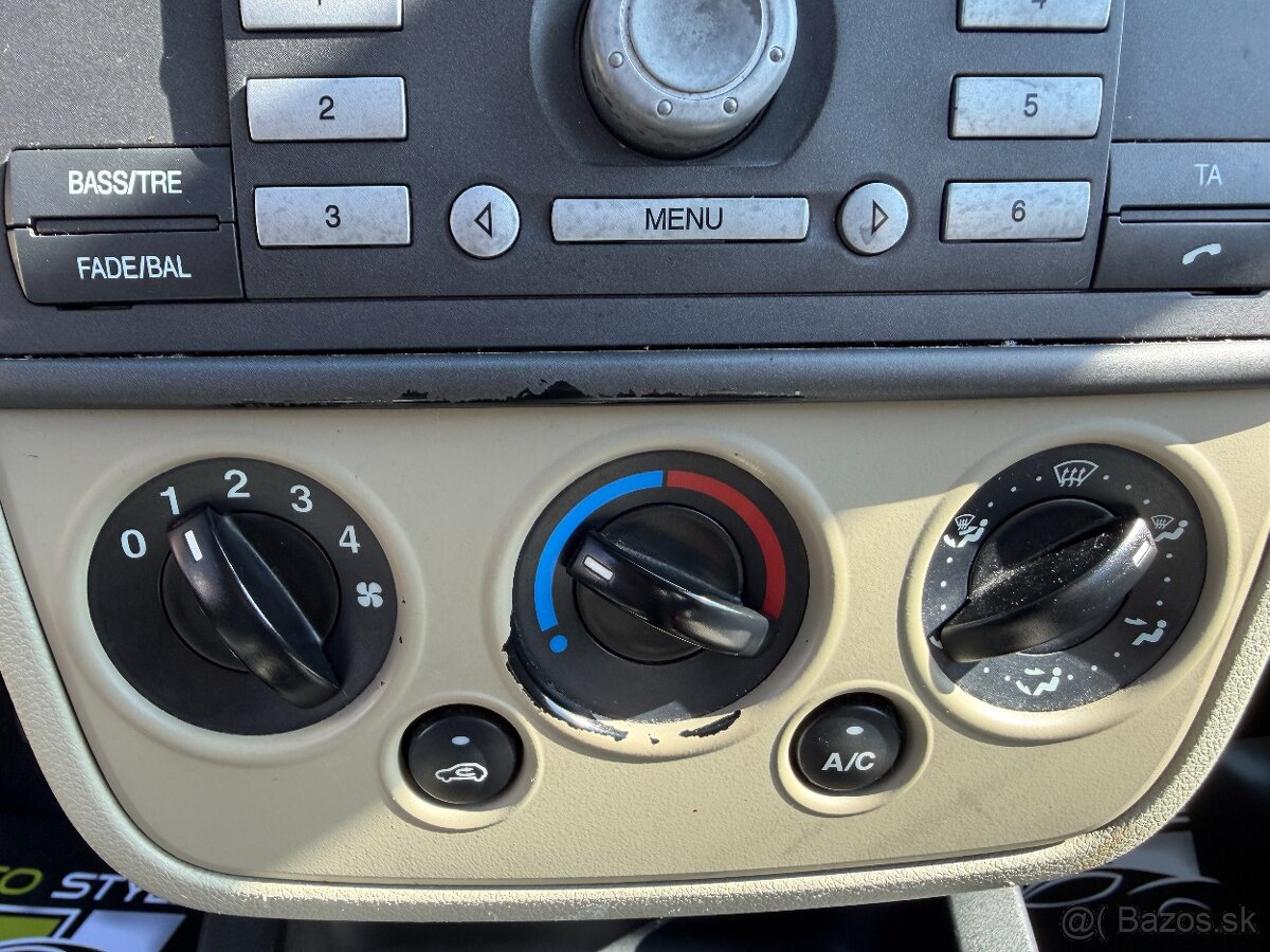 Ford Fiesta 1.3 Ambiente - 19