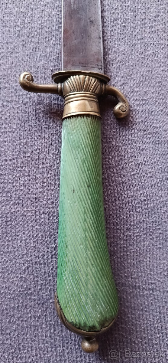 Tesak - 19