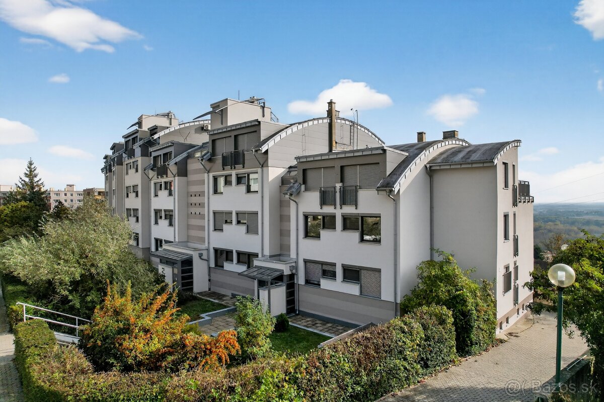 NA PREDAJ EXKLUZÍVNY 4-IZBOVÝ BYT S VÝHĽADOM NA RAKÚSKO - 19