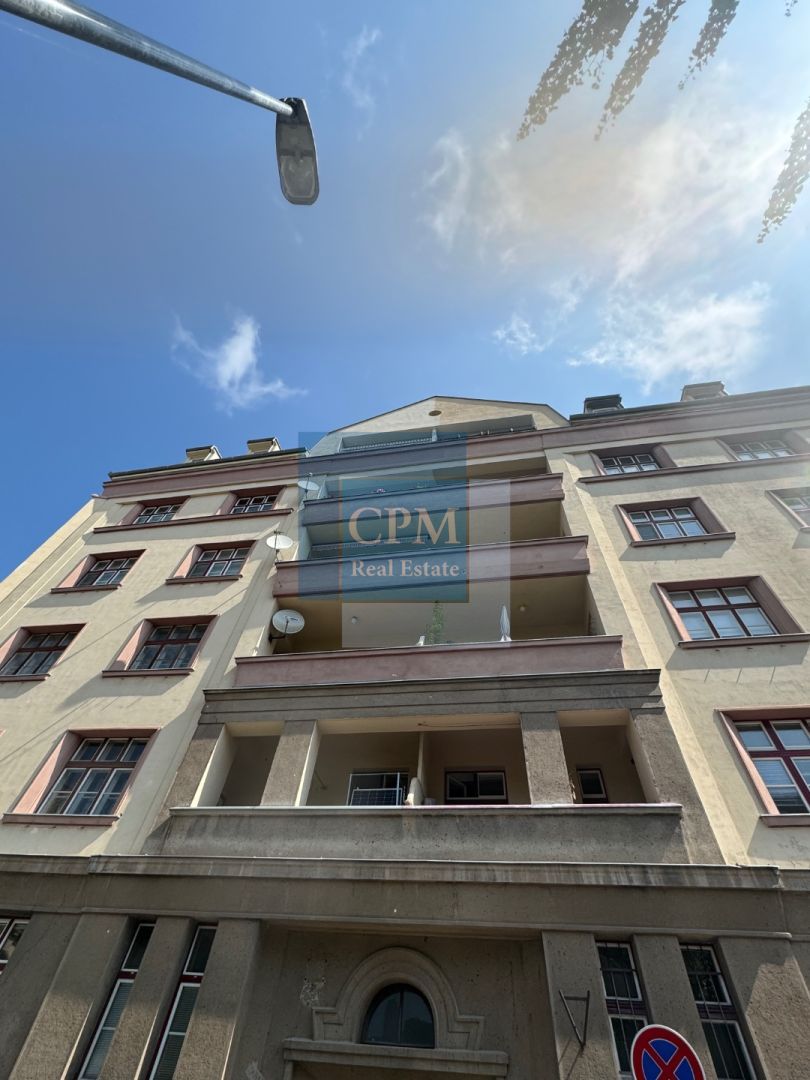 Ponúkame na prenájom 3. izbový veľký byt v centre mesta na Z - 19