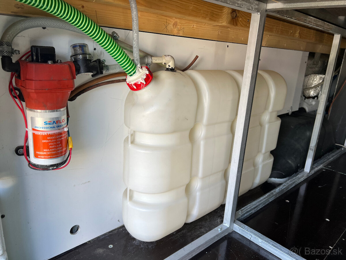 Obytná dodávka Ford Tranzit R.V.:2021 - 19