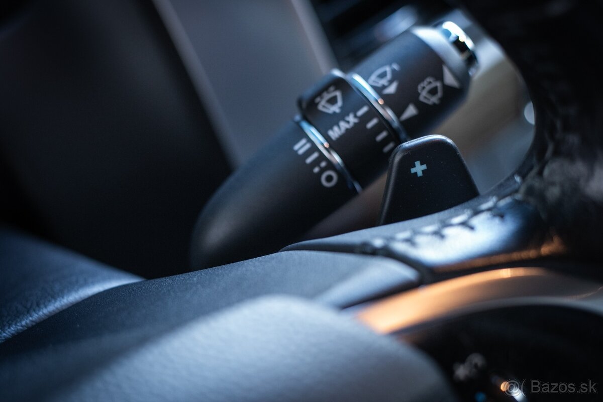 Jaguar XF 2.2 147kW Luxury - 19