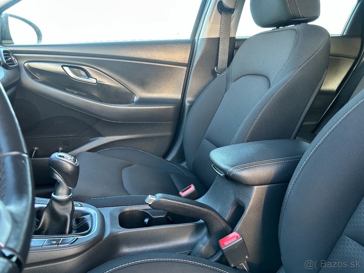 Hyundai i30 CW 1.4i Comfort Extra 66tis.km 2019 - 19