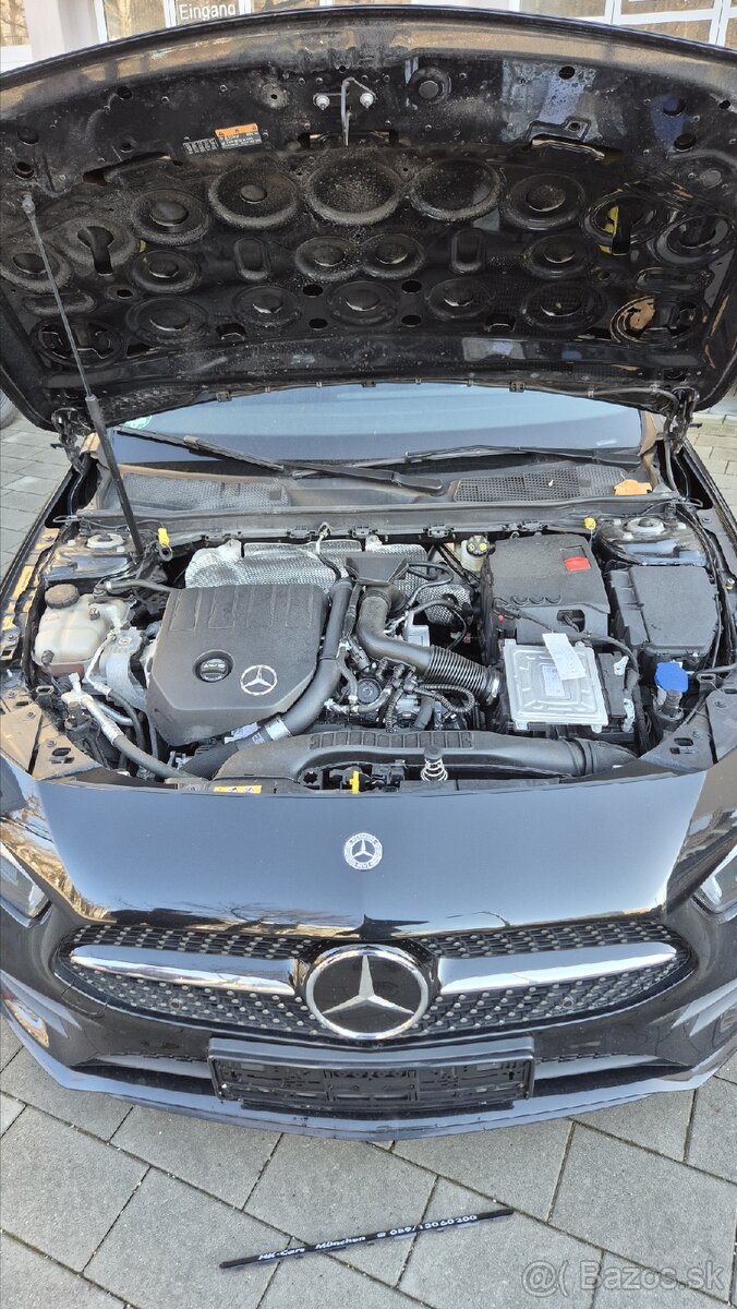 Mercedes-Benz A180 AMG,2022 - 19