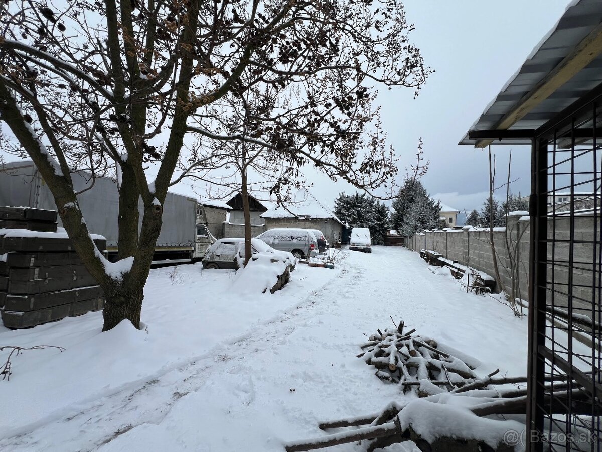 Rodinný dom/predajňa - 19