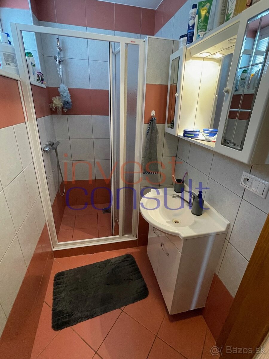 2278 NA PREDAJ V KOMÁRNE KOMPLEX BUDOV - 19