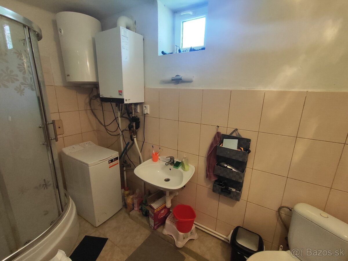 Pekný rodinný dom – Mokrance - 19