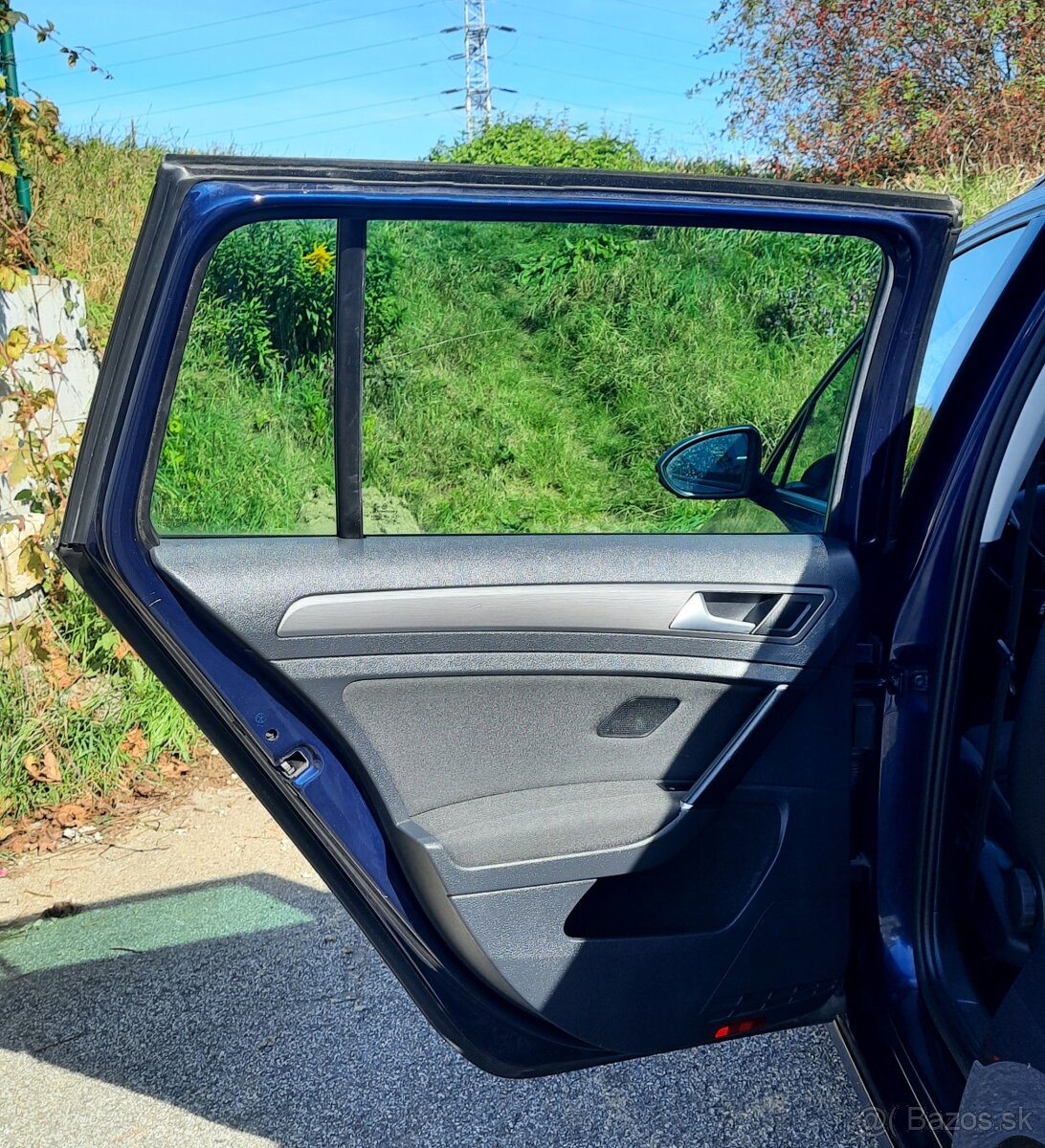 Predám Volkswagen Golf Variant 1.6 TDI 115k Comfortline DSG - 19