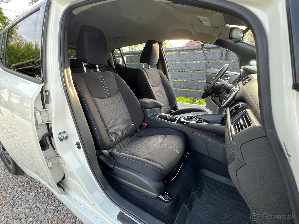 Nissan Leaf N-Connecta 40KWH V ZÁRUKE 360 STUPŇOVÁ KAMERA - 19
