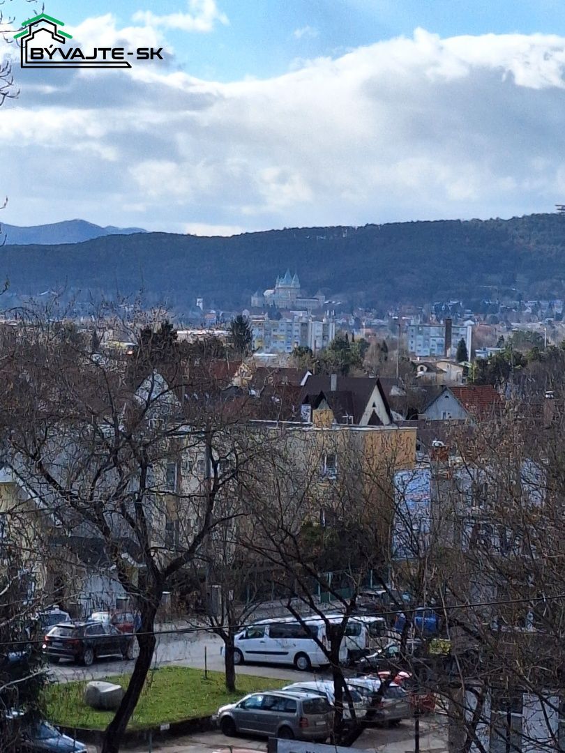 Krásny jednoizbový byt v Prievidzi s výhľadom na Bojnický zá - 19