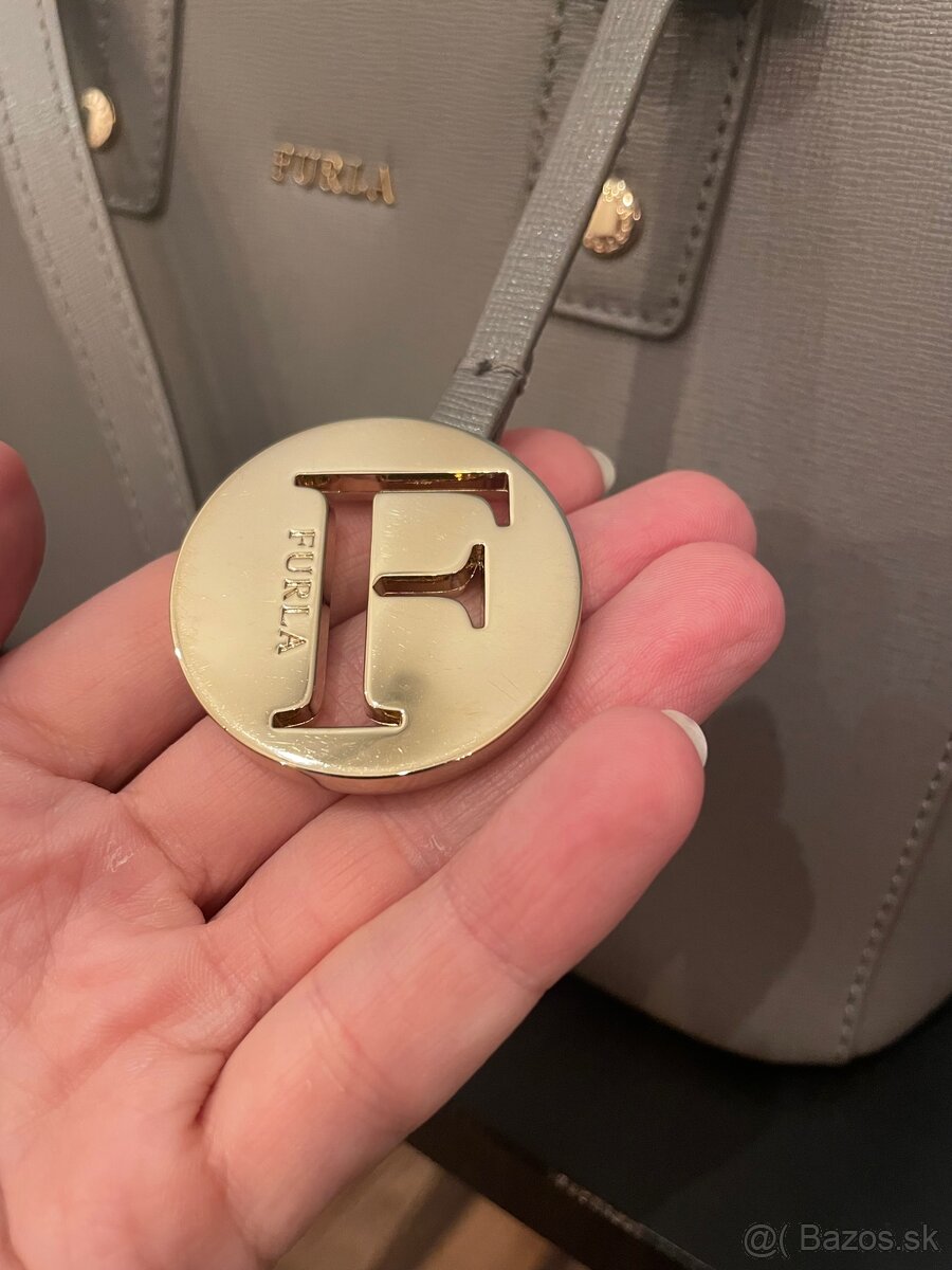 Sivá kožená kabelka Furla - 19