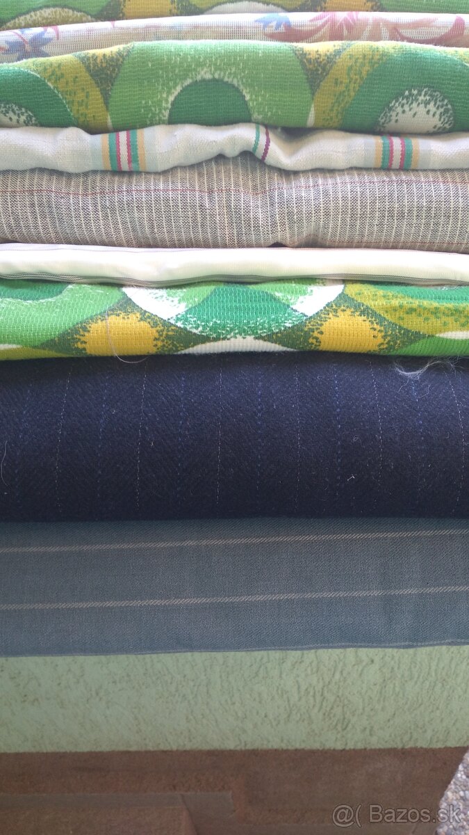 Predám zúbkované nožnice,kravaty,látky zo socializmu - 19