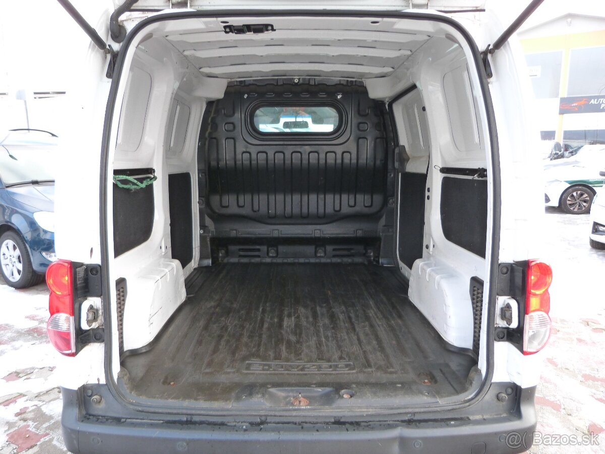 Nissan NV200 1.6 benzín + ťažné - 19