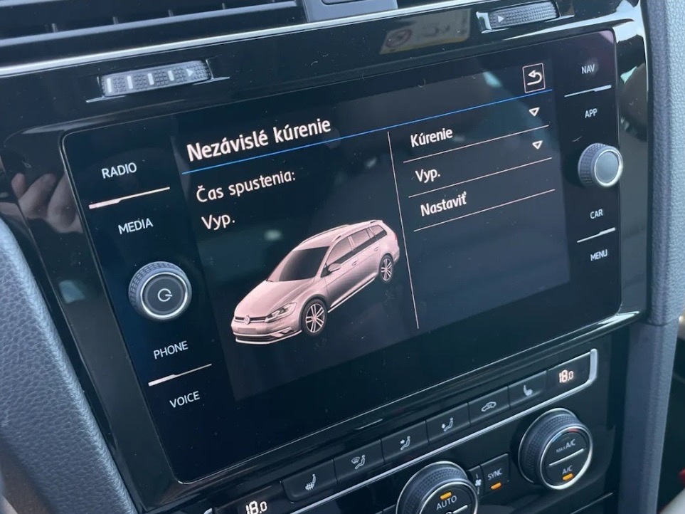 VW Golf 7,5 Variant Highline 2.0TDi, Webasto, Metrix, Ťažné - 19