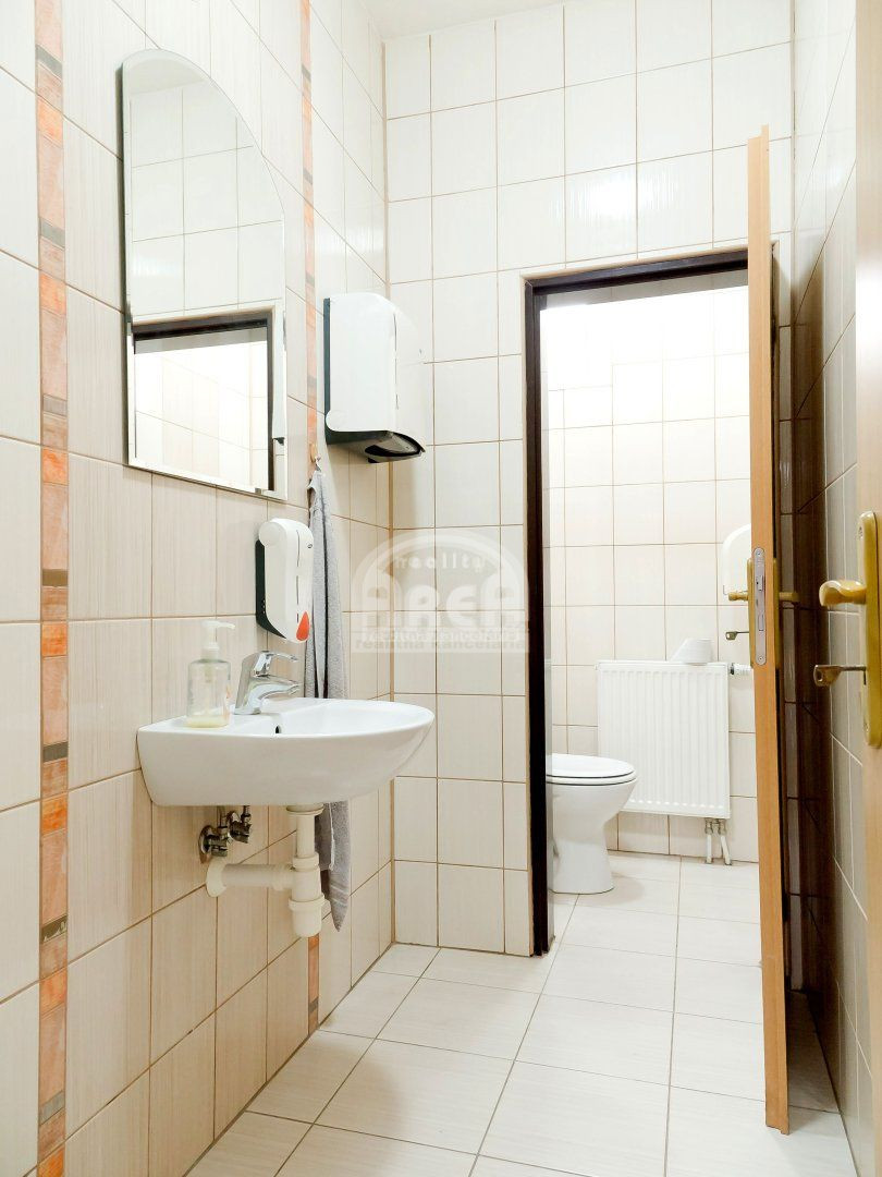 Polyfunkčný objekt vo Vranove nad Topľou - 19