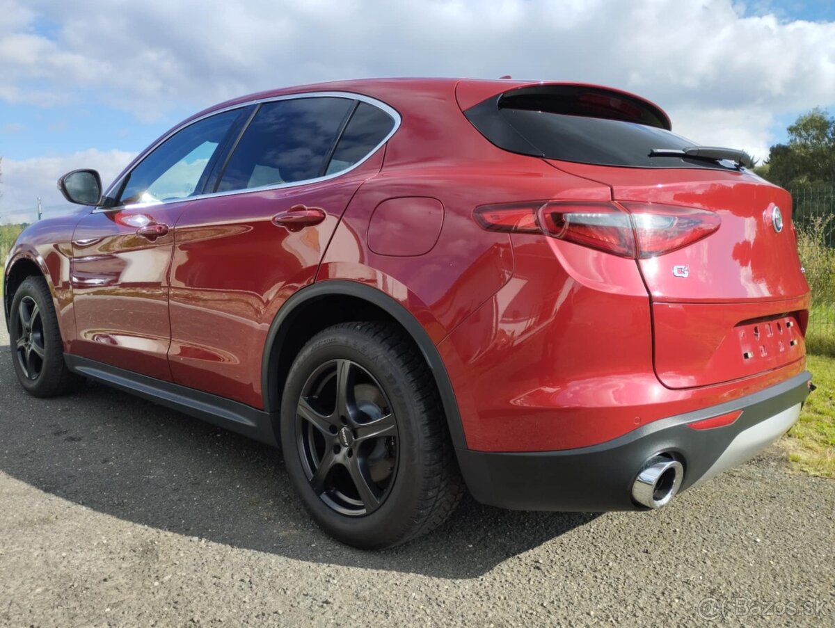 Alfa Romeo Stelvio 2.0T 206kw HAVAROVANÉ, DPH - 19