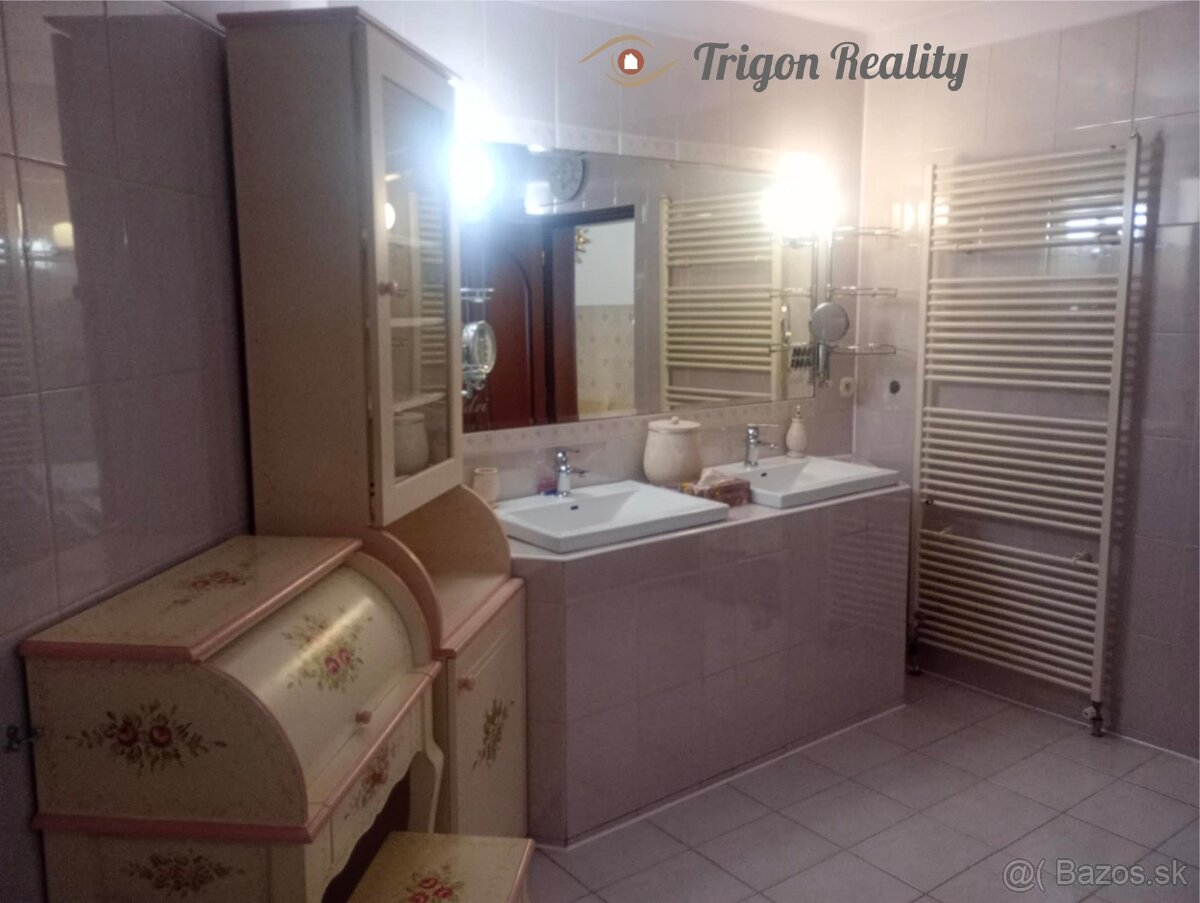 Rodinný dom s netradičným interiérom - KOMÁRNO - 19