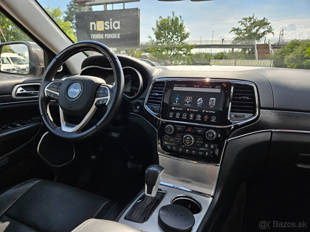 Jeep Grand Cherokee 3.0L V6 CRD Summit A/T - 19