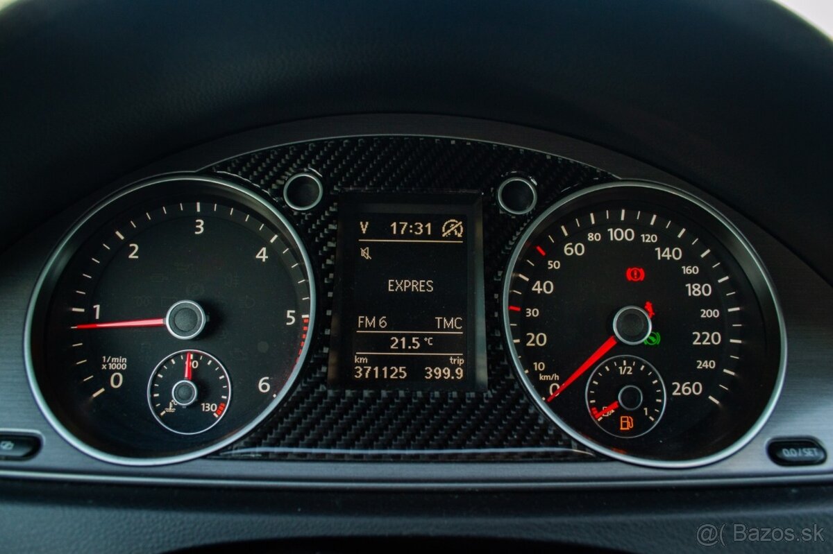 Volkswagen Passat B7 Combi 2.0 TDI DSG - 19