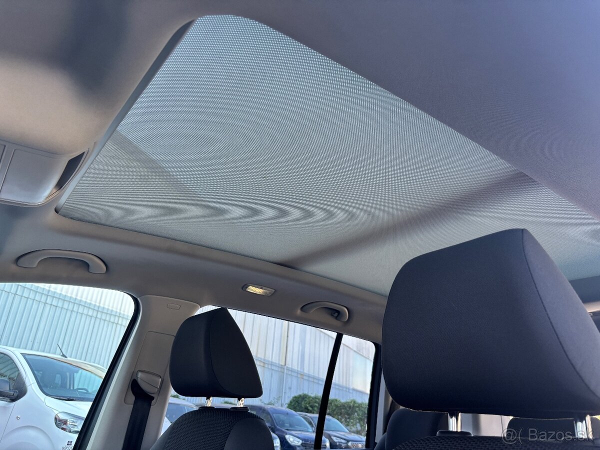 VW Touran, 1.6 TDi, 77 kW - 19