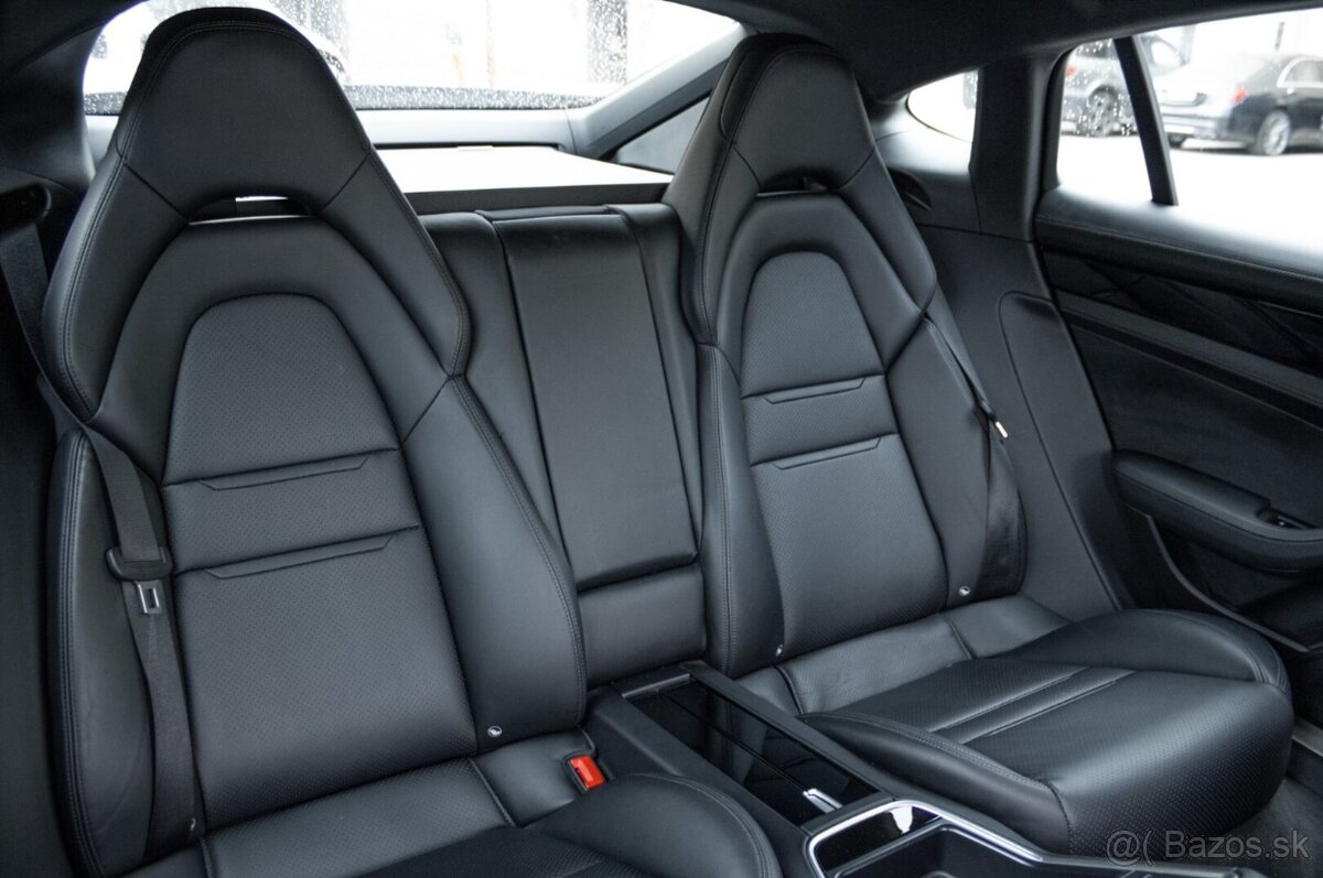 Porsche Panamera 4 E-Hybrid 4x4 A/T - 19