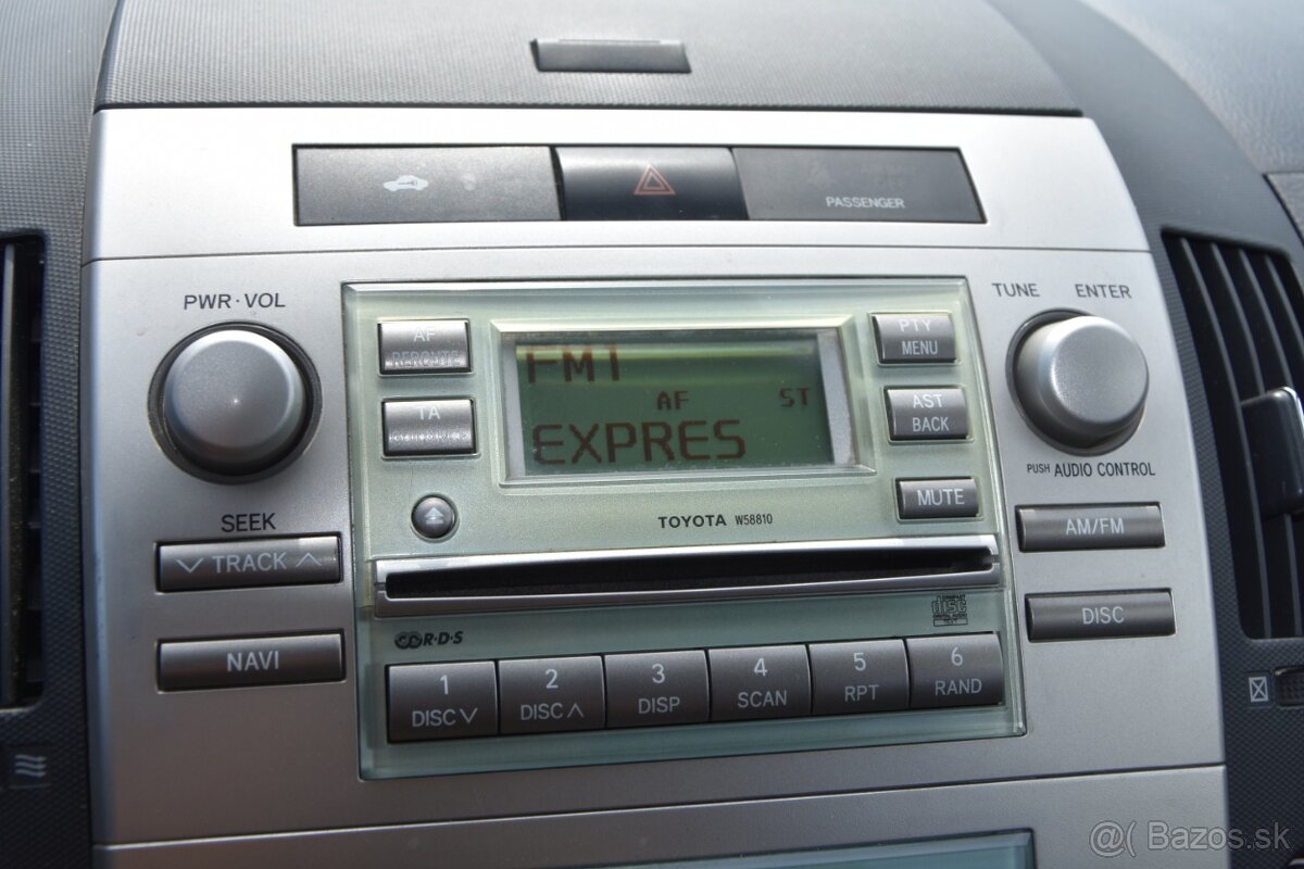 Toyota Corolla Verso 2.0 D-4D Base - 19