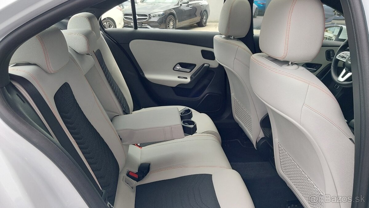 Mercedes-Benz A 180 sedan - 19