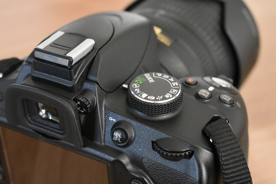 Nikon d3200 s VR AF 18-105 + brasna - nafotene 9 tisic.snim. - 19