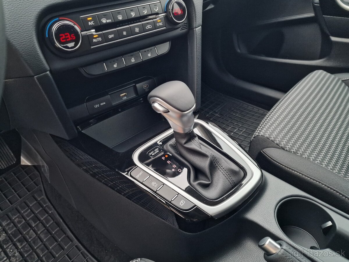 KIA CEED 1.5 T-GDI / AT, NÁJAZD 27KM / ODPOČET DPH - 19