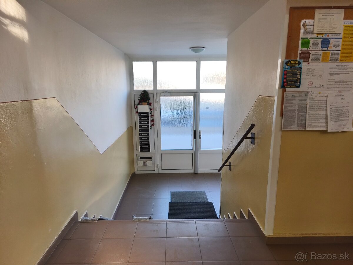 PREDAJ 3,5- izbový byt v centre mesta - 19