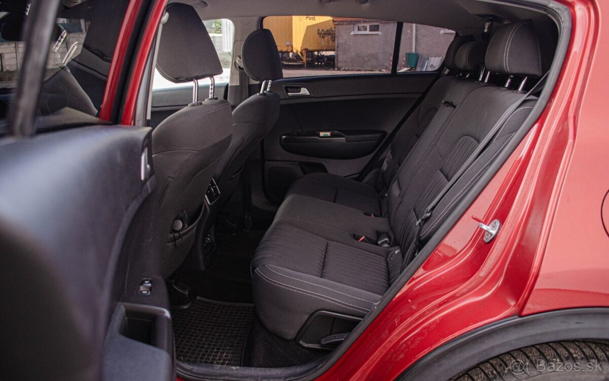 Kia Sportage 2.0 CRDi 4WD AT - 19