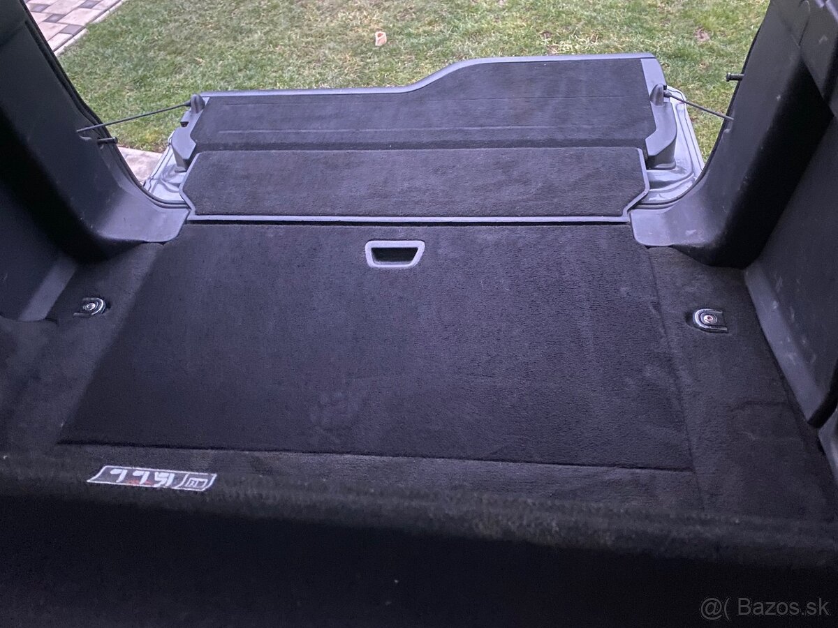 LAND ROVER DISCOVERY 4 3,0 tdvs Limited - 19