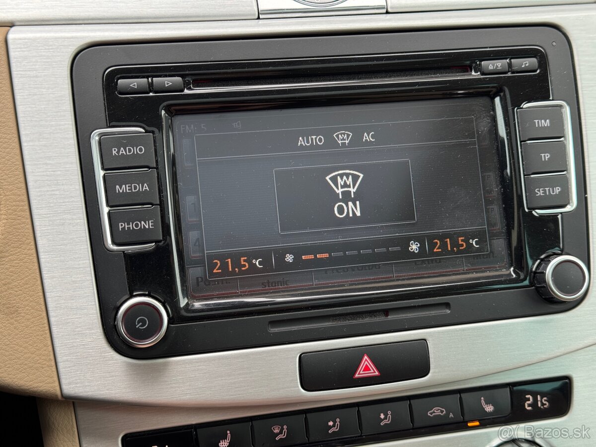 Volkswagen Passat Variant 2.0 TSI Highline - 19