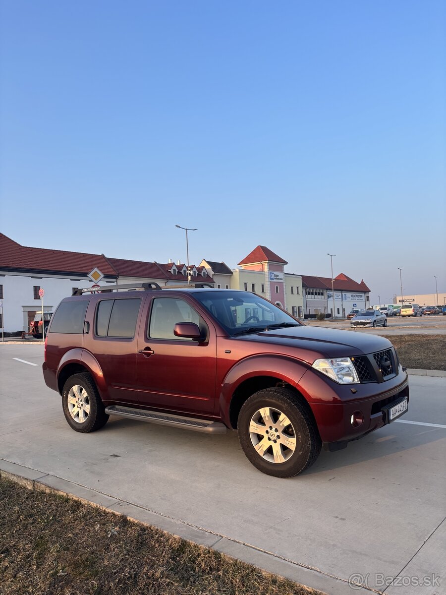 Nissan Pathfinder - 19